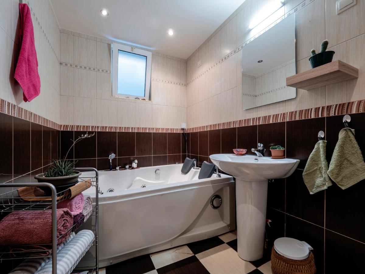 Casa Al Mare Petrovac, Montenegro Экстерьер фото